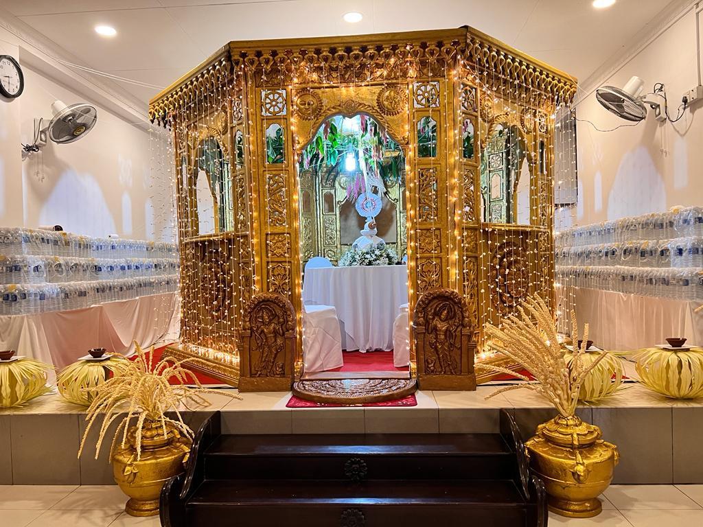 Traditional Wedding Furniture
